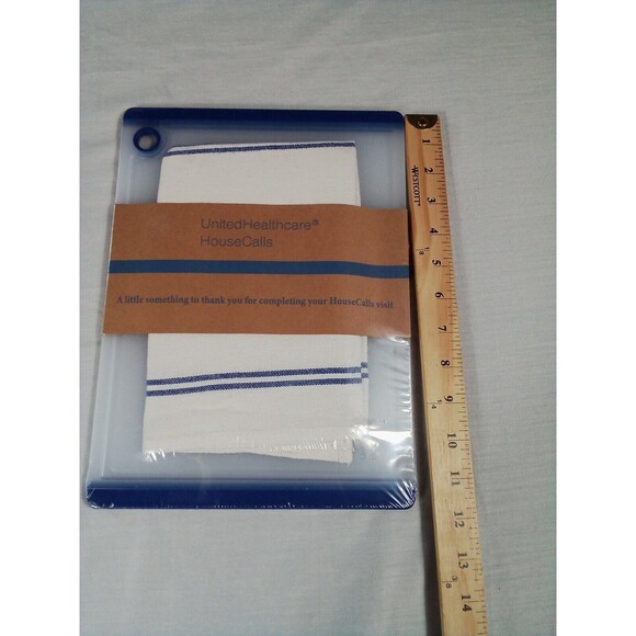 Cutting Board With Kitchen Towel United Healthcare New In Package - Picture 3 of 8